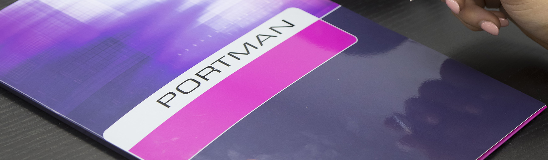 Portman integrated phone banner